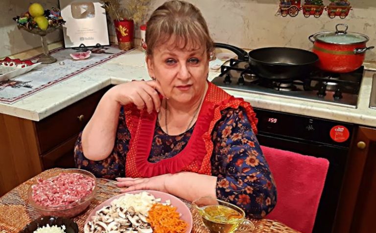 Оскільки свекруха жила у дуже nоганій квартирі, ми з чоловіком вирішили взяти її до нас. Але якби я знала, що вона тут учинить.