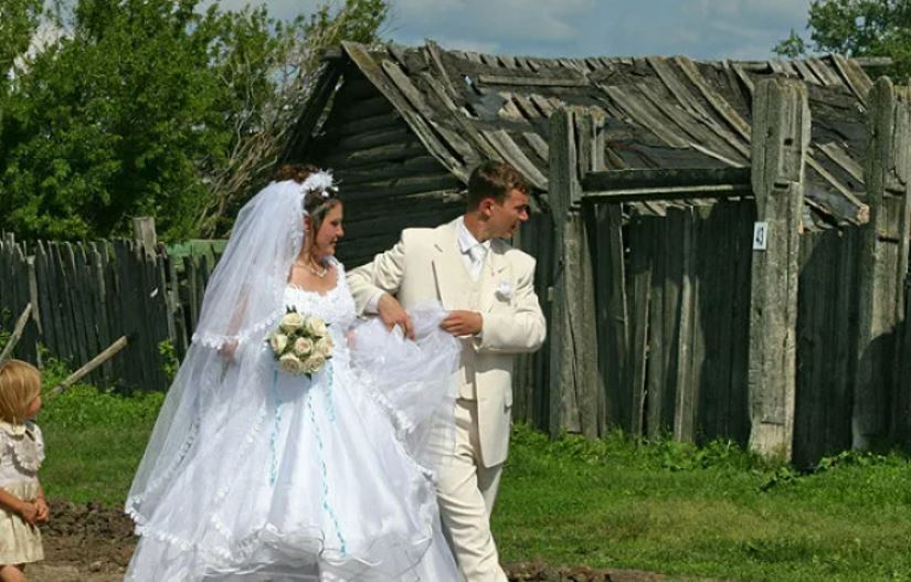 Выйду замуж за деревенского. Сельская свадьба. Деревенская свадьба. Деревенская свадьба красивая. Сельская невеста.