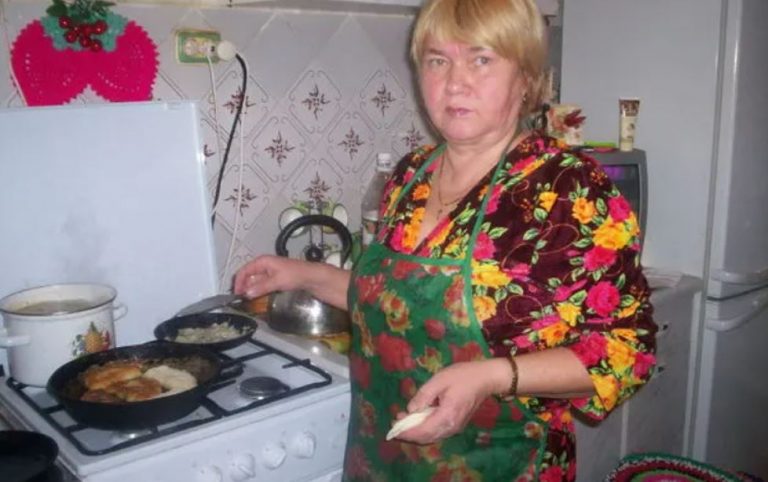 Коли син привів до нас свою дівчину, тоді я згадала, як важко мені було зі свекрухою, і вирішила не повторювати чужих помилок.